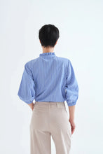 Load image into Gallery viewer, Compania Fantastica Blue Striped Short