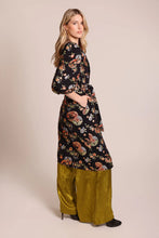 Load image into Gallery viewer, Traffic People Fleeting Fools Duster Coat