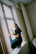 Load image into Gallery viewer, Byoung Byperlina Velvet Black Top