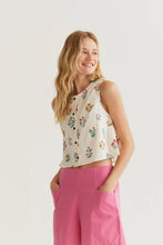Load image into Gallery viewer, Compania Fantastica Gardener Flowers Print Top