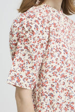Load image into Gallery viewer, Ichi Qwina Shirt Teaberry Flowers