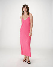Load image into Gallery viewer, Grace And Mila Wendra Dress Fuchsia