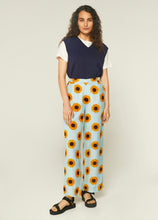 Load image into Gallery viewer, Sunflowers Print Trousers