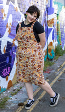 Load image into Gallery viewer, Run And Fly Magic Mushroom Print Stretch Corduroy Pinafore