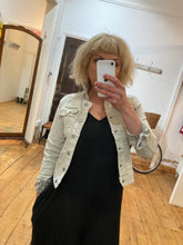 Load image into Gallery viewer, Piro Reversible Jacket In Stone