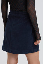 Load image into Gallery viewer, Byoung Bydasik Skirt Navy
