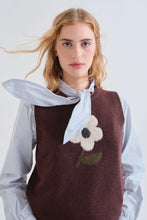 Load image into Gallery viewer, Compania Fantastica Flower Print Knitted Vest
