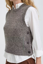 Load image into Gallery viewer, Byoung Bynaima Knitted Vest
