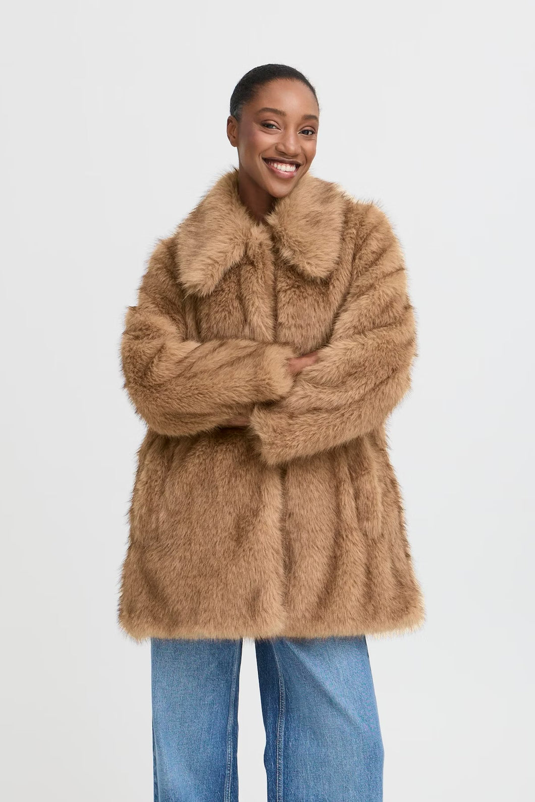 Byoung Byakaja Faux Fur Coat