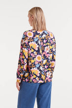 Load image into Gallery viewer, Compania Fantastica Baboushka Print Shirt
