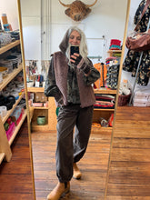 Load image into Gallery viewer, Marta Du Chateau Gertrud Trousers Brown
