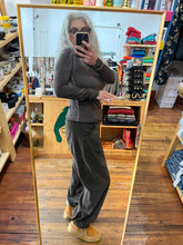 Load image into Gallery viewer, Marta Du Chateau Lace Cuff Top Chocolate
