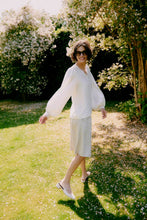 Load image into Gallery viewer, Byoung Bydazia Bermuda Shorts
