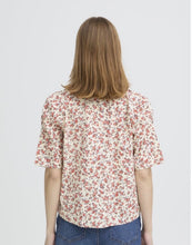 Load image into Gallery viewer, Ichi Qwina Shirt Teaberry  Flowers
