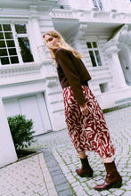 Load image into Gallery viewer, Byoung Byjosa Skirt Pomegranate
