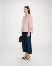 Load image into Gallery viewer, Grace And Mila Vanille Balloon Sleeve Blouse Rose
