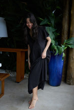 Load image into Gallery viewer, Ichi Ihlifana Dress Black
