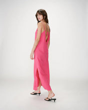 Load image into Gallery viewer, Grace And Mila Wendra Dress Fuchsia
