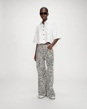 Load image into Gallery viewer, Grace And Mila Vita Oversized Denim Shirt Off White
