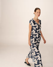 Load image into Gallery viewer, Grace And Mila Pensee Dress
