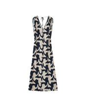 Load image into Gallery viewer, Grace And Mila Pensee Dress

