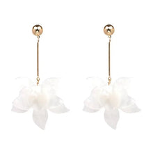 Load image into Gallery viewer, White Flower Drop Earrings
