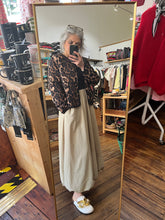 Load image into Gallery viewer, Object Balloon Midi Skirt
