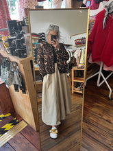 Load image into Gallery viewer, Object Balloon Midi Skirt
