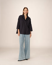 Load image into Gallery viewer, Grace And Mila Pavel Cotton Shirt Navy
