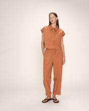 Load image into Gallery viewer, Grace And Mila Rise Shirt Terre
