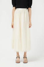 Load image into Gallery viewer, Off White Tulle Midi Skirt
