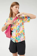 Load image into Gallery viewer, Florere Floral Shirt
