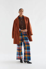 Load image into Gallery viewer, Compania Fantastica Brown Knit Vest
