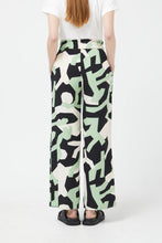 Load image into Gallery viewer, Geometric Print Trousers
