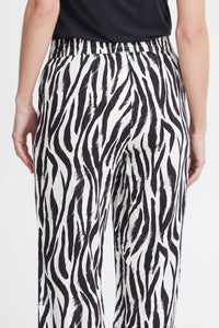 Byoung Byfalakka Linen Mix Animal Print Trousers Black