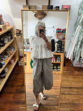 Load image into Gallery viewer, Marta Du Chateau Rigmor Pants Fango
