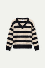 Load image into Gallery viewer, Compania Fantastica Black And White Jumper
