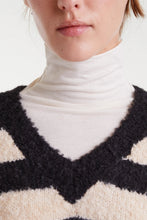Load image into Gallery viewer, Compania Fantastica Black And White Jumper
