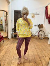 Load image into Gallery viewer, Black Colour Denmark Pink Animal Print Leggings
