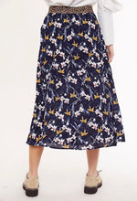 Load image into Gallery viewer, Hanan Swallow Print Midi Skirt By Louche
