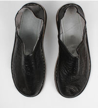 Load image into Gallery viewer, Bohemia Moroccan Berber Babouche Slippers Black
