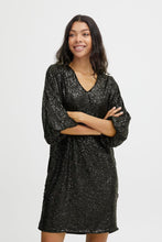 Load image into Gallery viewer, Byoung Bysolia V Dress Black
