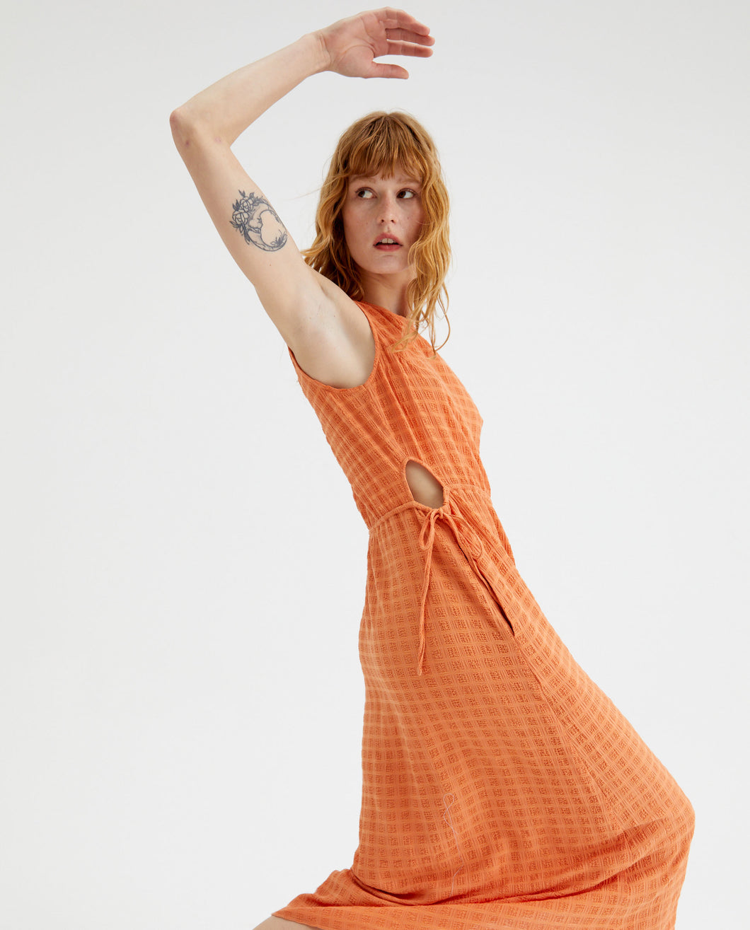 Compania Fantastica Orange crinkled midi dress with side slits