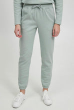 Load image into Gallery viewer, Byoung Bytruna Sweatpants Frosty Green
