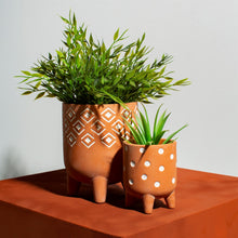 Load image into Gallery viewer, Geometric Leggy Planter
